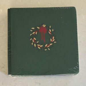 Creative Memories 12X12 Green Holiday Wreath Album